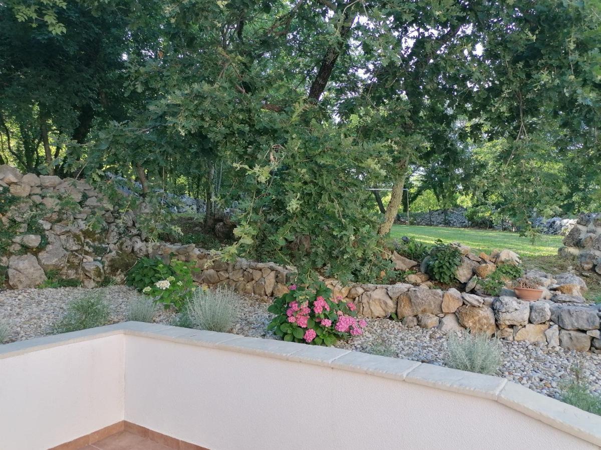 Amazing 4 Bedroom Villa With Swimming Pool And Wifi, Family Frendly Tribalj  Kültér fotó